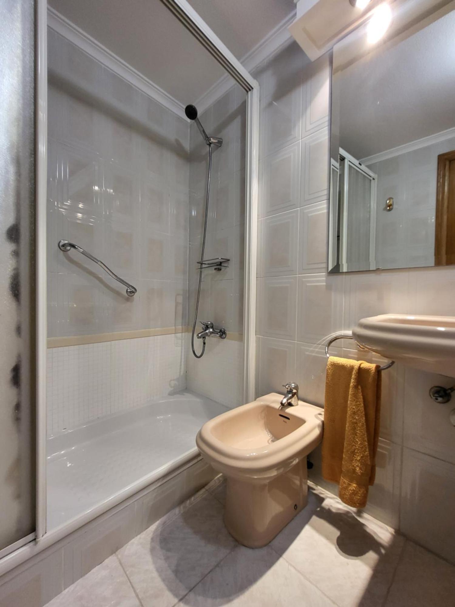 Amistosa, Habitacion Con Balcon, Alicante, Playa, Centro, Rambla, Mercadoアパートメント エクステリア 写真